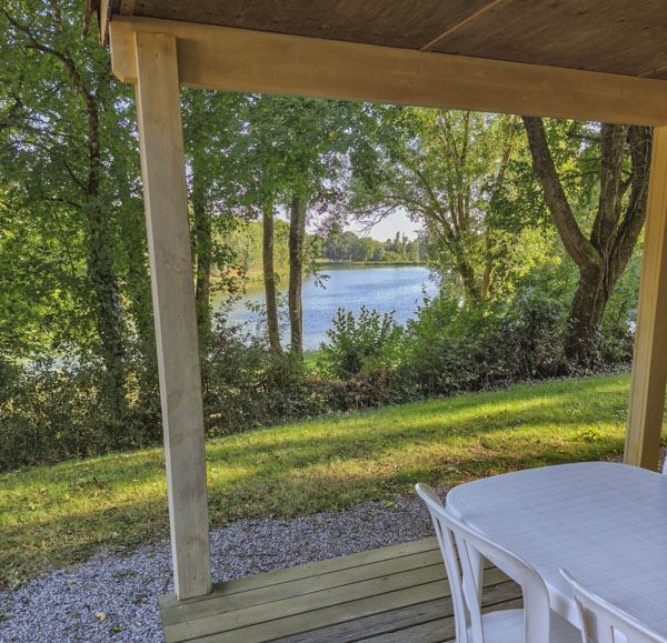 camping avec vue lac mervent vendee